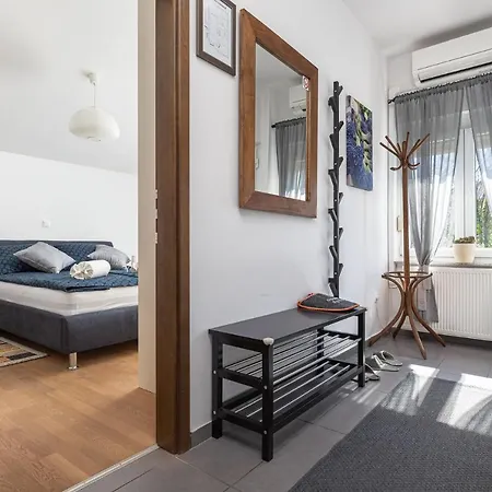 Gaj B4 In With Gym And Barbecue Apartment Hreljin